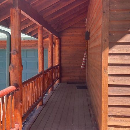 Whispering Pines Retreat Villa ไพน์ท็อป-เลคไซด์ ภายนอก รูปภาพ