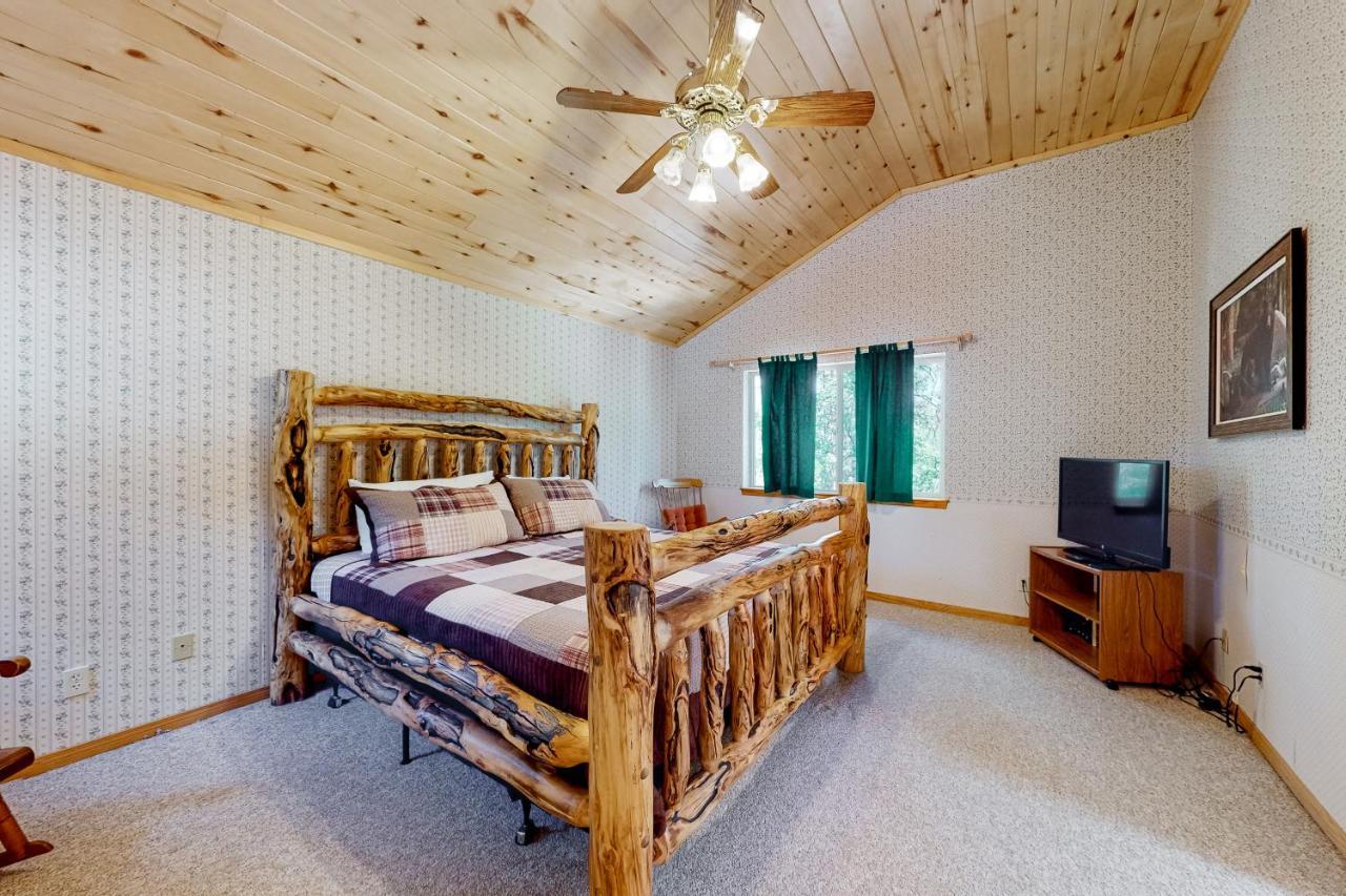 Whispering Pines Retreat Villa ไพน์ท็อป-เลคไซด์ ภายนอก รูปภาพ
