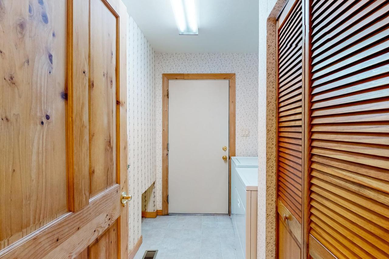 Whispering Pines Retreat Villa ไพน์ท็อป-เลคไซด์ ภายนอก รูปภาพ
