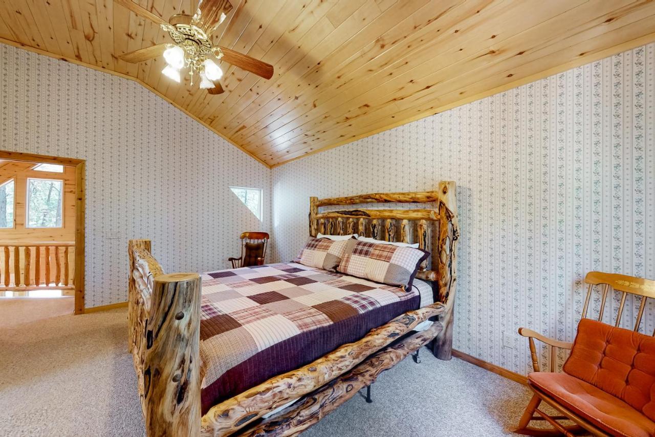 Whispering Pines Retreat Villa ไพน์ท็อป-เลคไซด์ ภายนอก รูปภาพ